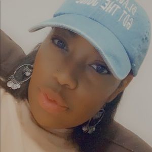 Meet your Posher, Rickia